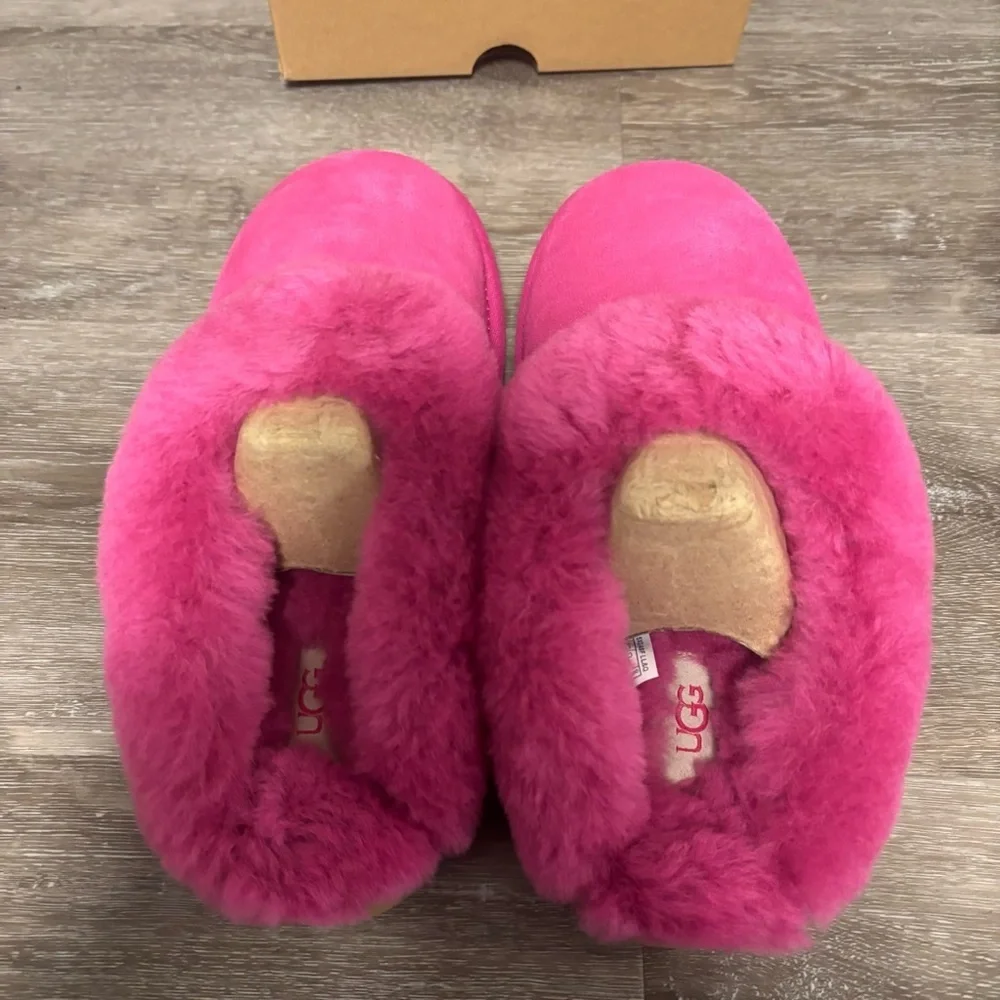 UGG | Cluggette Indoor Outdoor Sheepskin Slippers In Dark Peony Pink NEW - Picture 6 of 8
